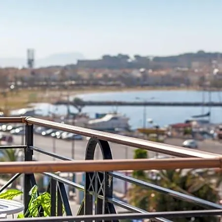 Aqua Marina Living 2*