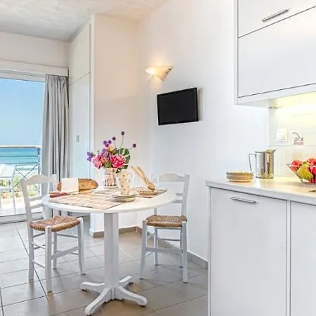 Aqua Marina Living 레팀노